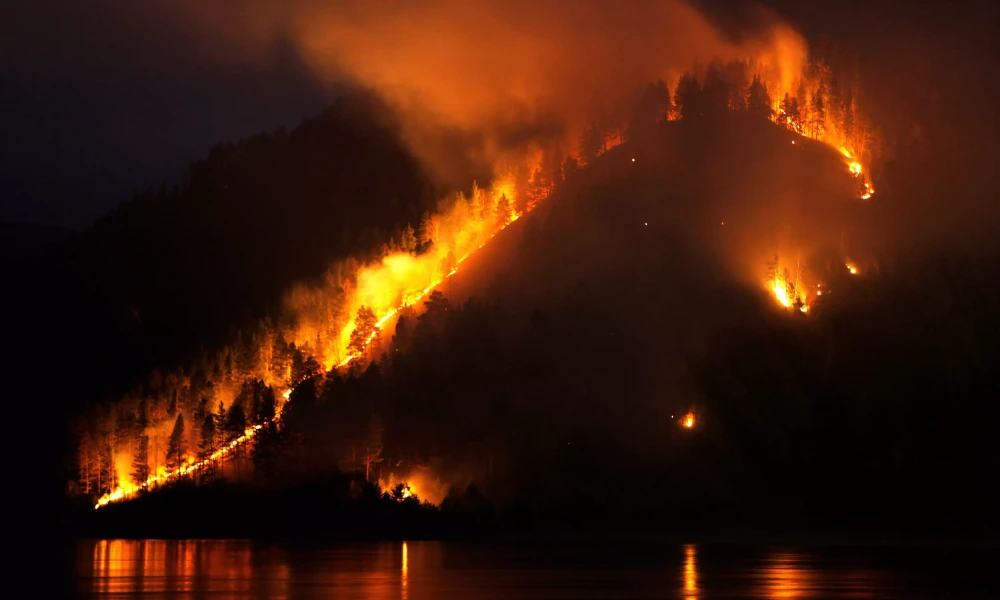 Σε κατάσταση έκτακτης ανάγκης δύο περιοχές της Σιβηρίας εξαιτίας δασικών πυρκαγιών